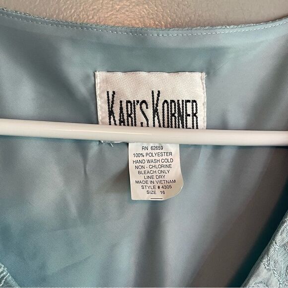 Kari’s Korner Powder Blue Dress size 16 women’s Floral layered short sleeve - Picture 4 of 4